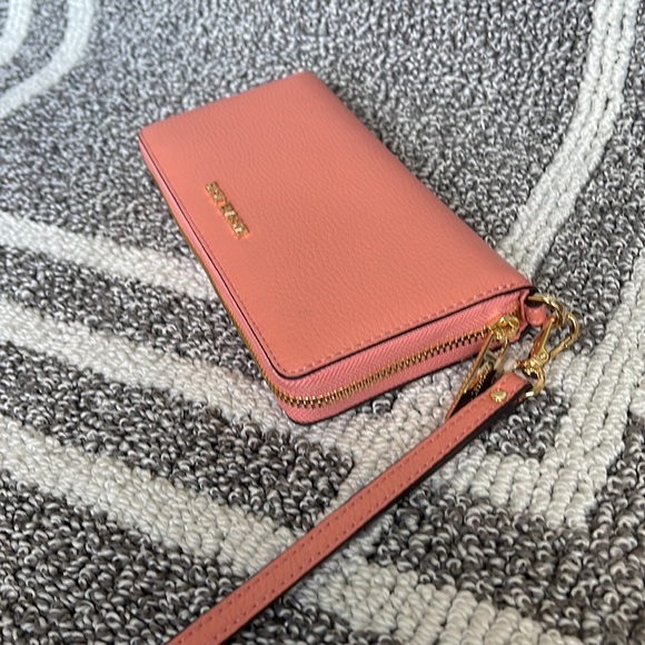 Michael Kors Jet Set Travel Large Travel CONTINENTAL
Sherbert - Picture 9 of 16